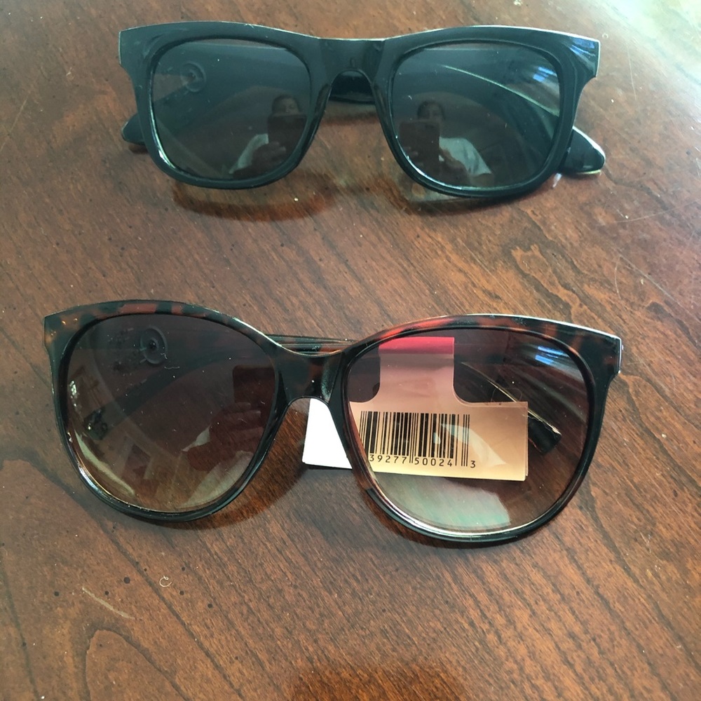 ☀️NWT Two Pairs of Fashion Sunglasses☀️